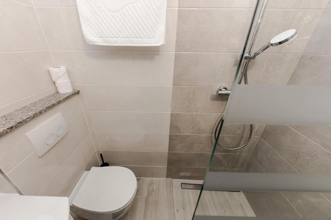 Palomia D Apartment Split